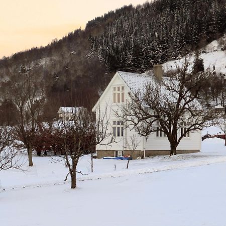 Donhaug Gjestegard Uskedalen ภายนอก รูปภาพ