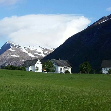 Donhaug Gjestegard Uskedalen ภายนอก รูปภาพ
